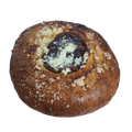 Булочка сдобная со сгущенкой