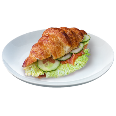 Круассан с красной рыбой и мягким сыром