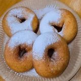 Пышка с сахарной пудрой