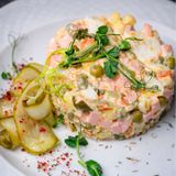 Салат овощной с колбасой "Оливье"